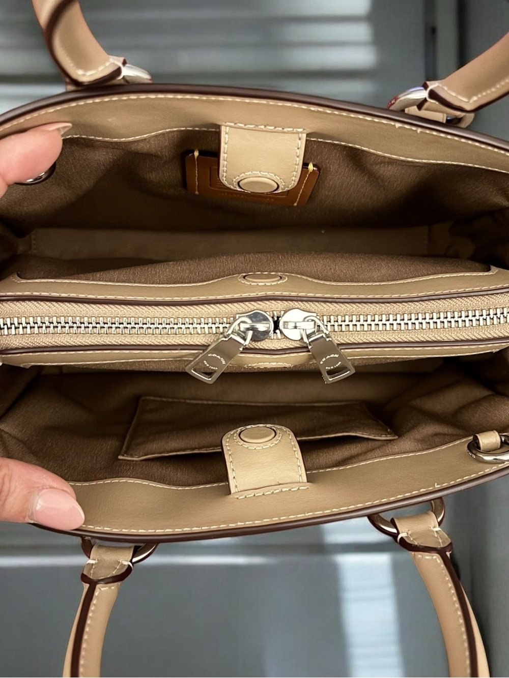 Coach Outlet Savannah Small Carryall Bag In Signature Canvas - Picture 6 of 11